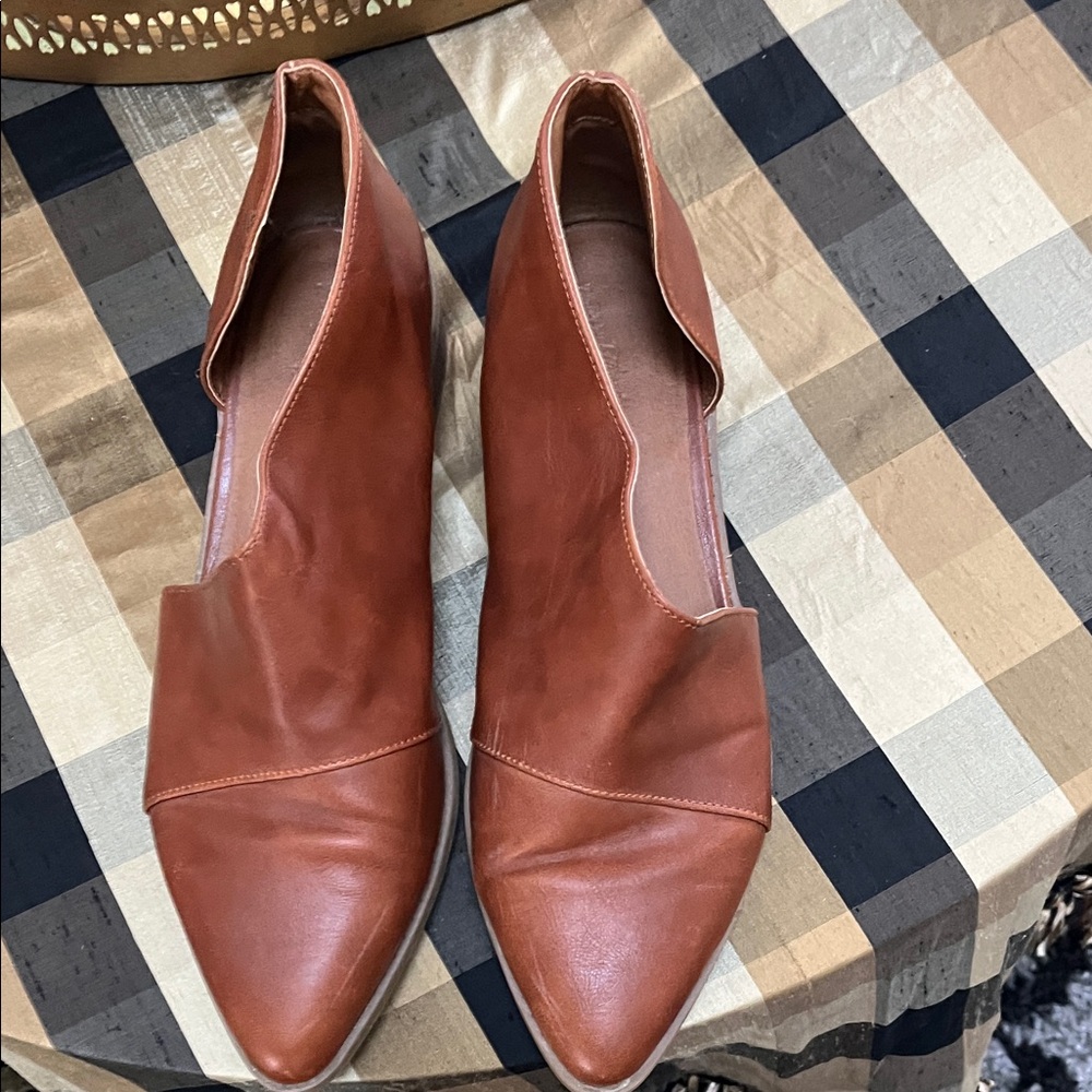 Universal Thread Pointed Slip-On Flats in Cognac